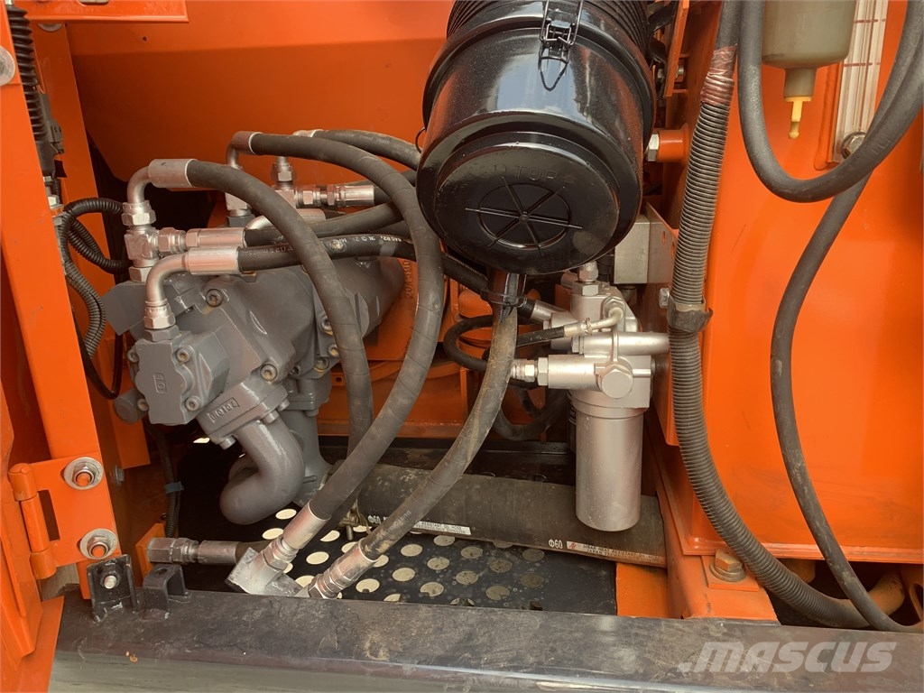 Hitachi ZX 70 LC Midigraafmachines 7t - 12t
