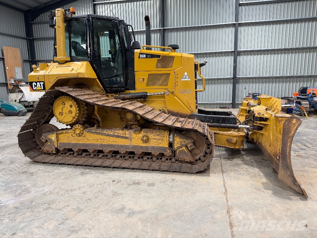 CAT D 6 N LGP Crawler dozers