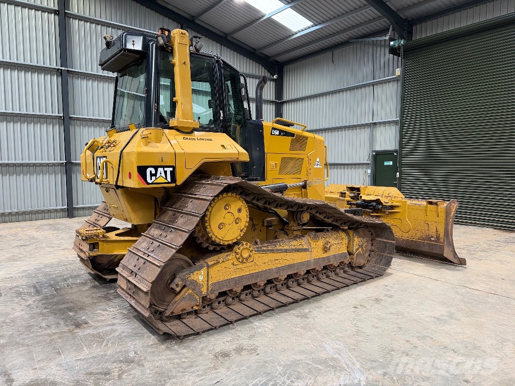 CAT D 6 N LGP Crawler dozers