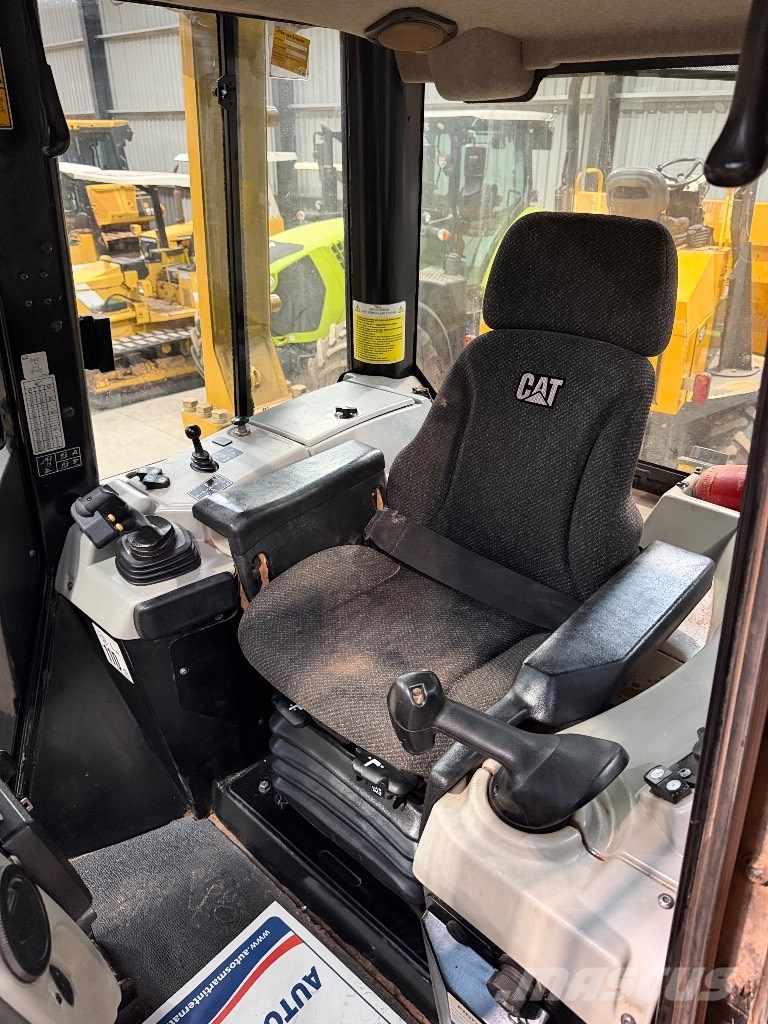CAT D 6 N LGP Crawler dozers