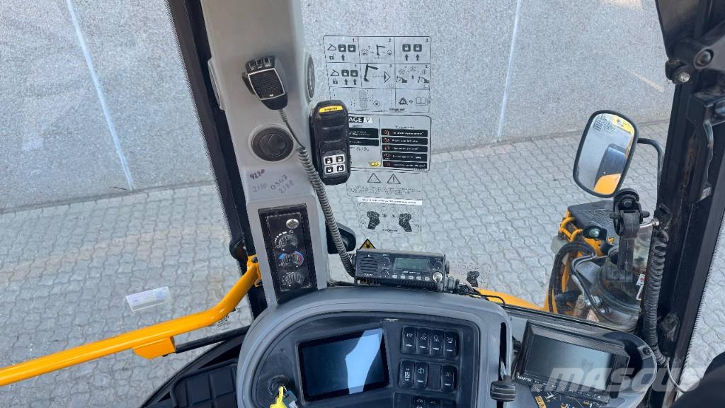 JCB 4 CX 14 Buldoexcavatoare