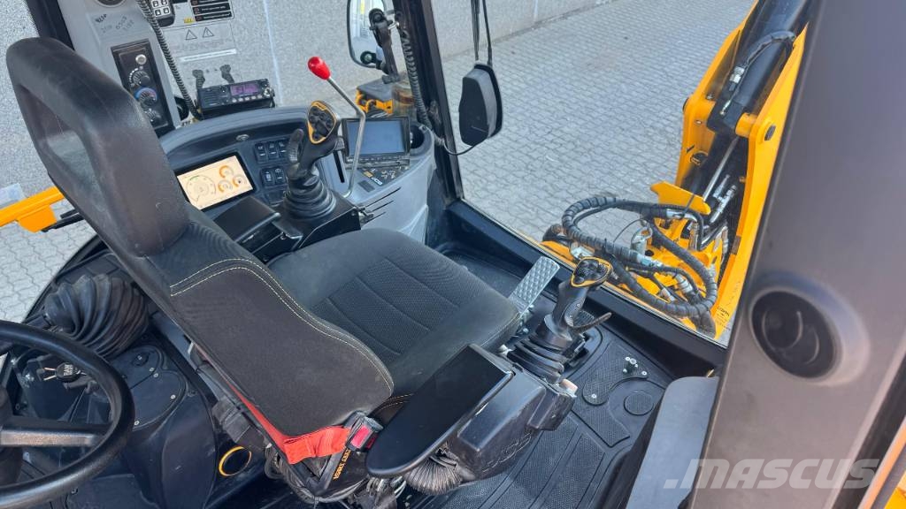 JCB 4 CX 14 Buldoexcavatoare