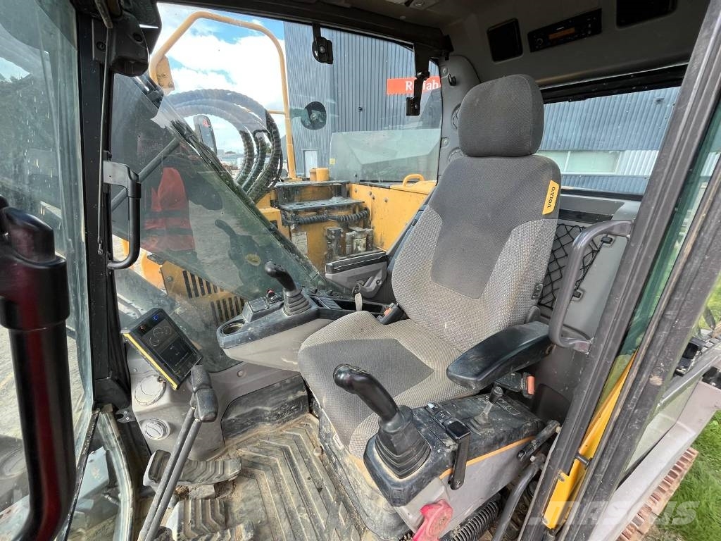 Volvo ECR145EL Гусеничні екскаватори