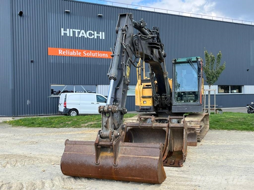Volvo ECR145EL Гусеничні екскаватори