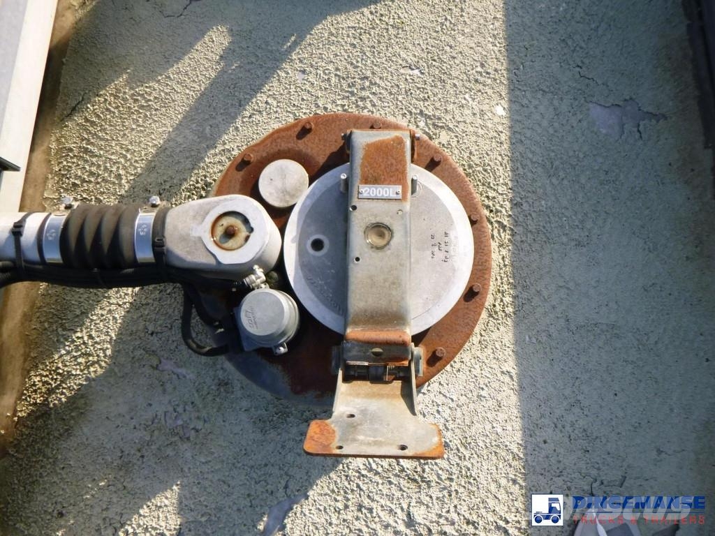 Scania P280 4x2 fuel tank 13.3 m3 / 4 comp Tankwagen