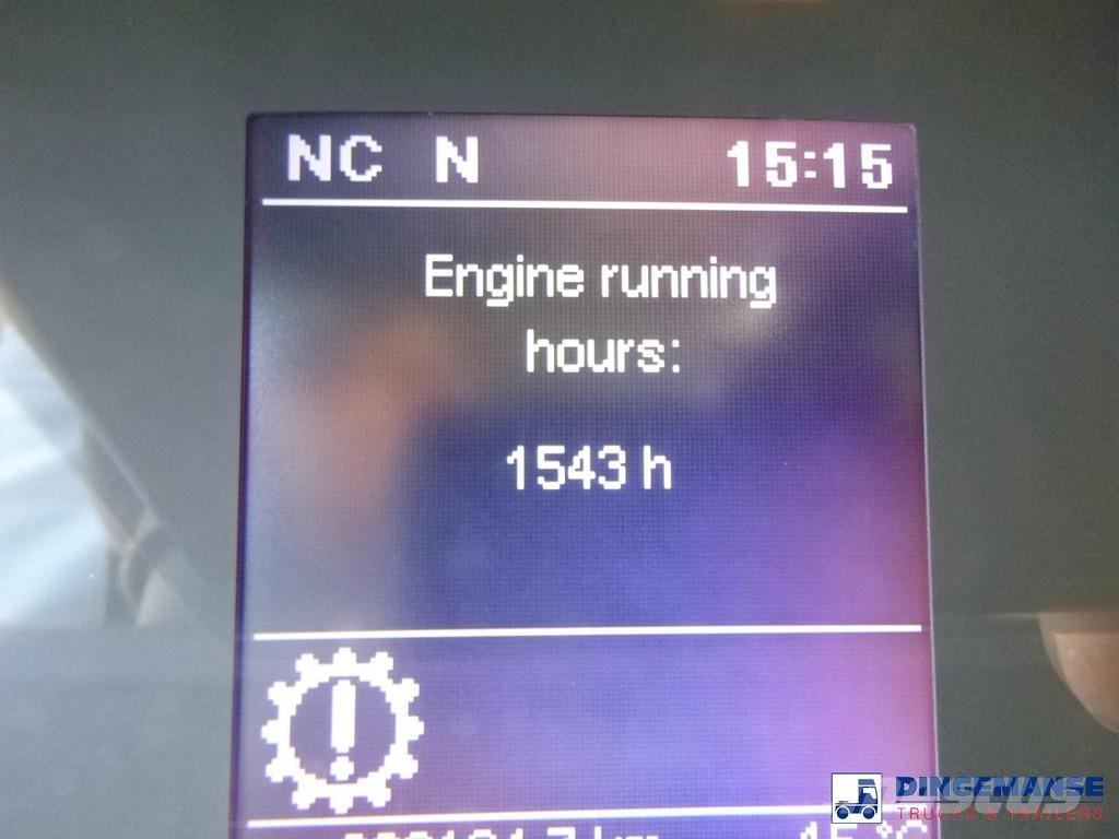 Scania P280 4x2 fuel tank 13.3 m3 / 4 comp Tankwagen
