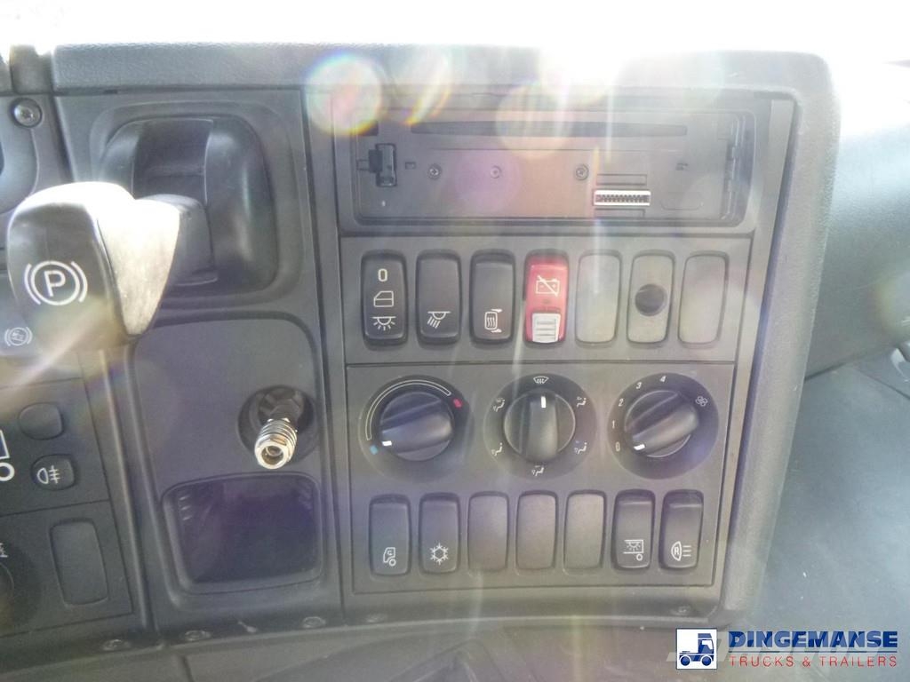Scania P280 4x2 fuel tank 13.3 m3 / 4 comp Tankwagen