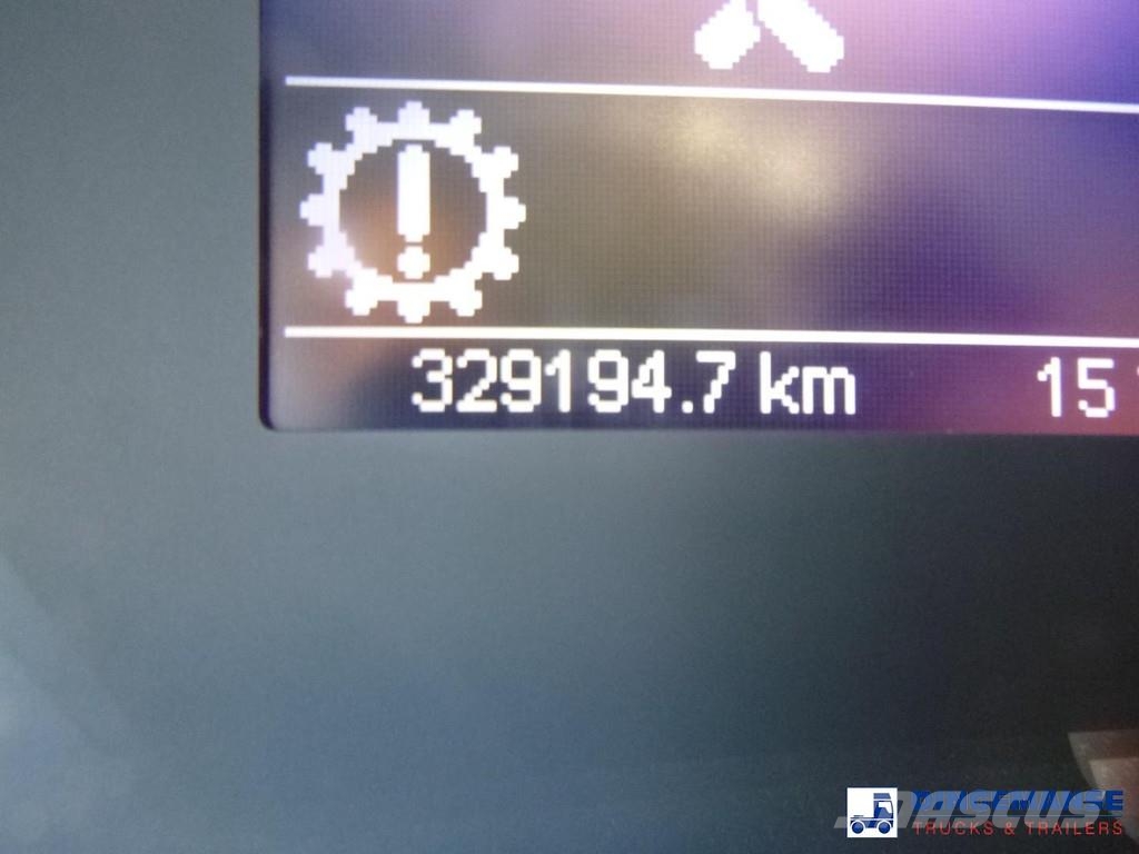 Scania P280 4x2 fuel tank 13.3 m3 / 4 comp Tankwagen