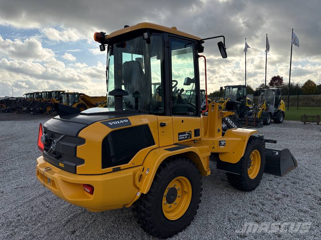 Volvo L30HS Pale gommate