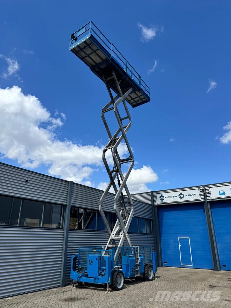 Genie GS4390 RT GS4390 RT Ruwterrein schaarhoogwerker sc 剪叉式升降机