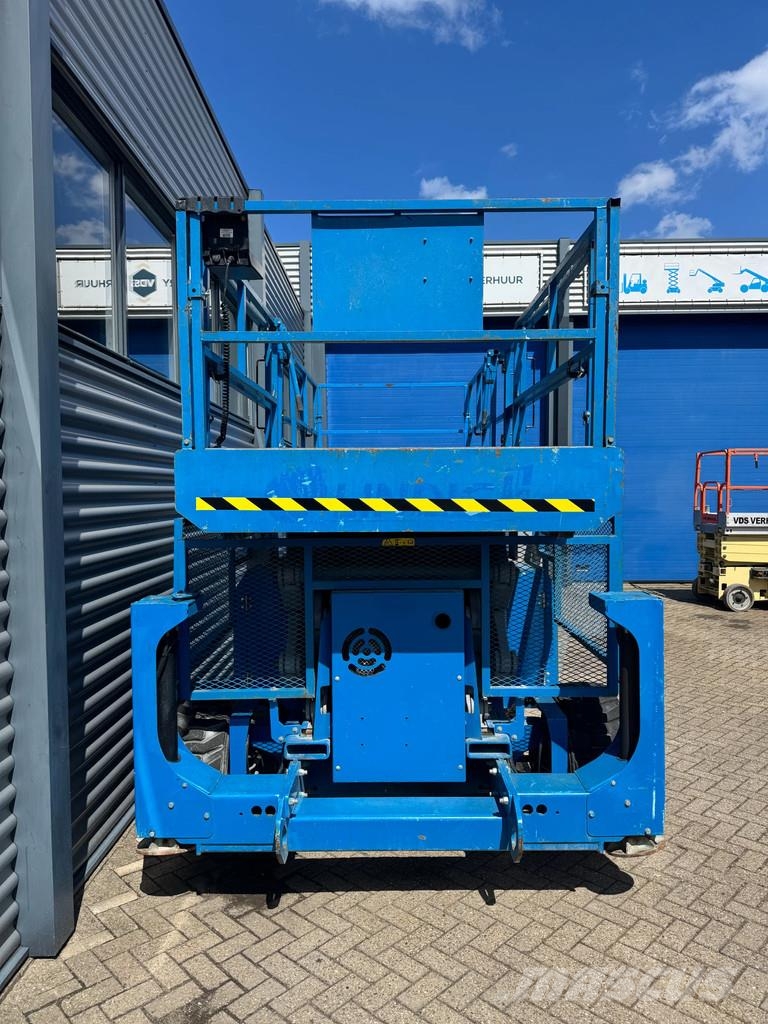 Genie GS4390 RT GS4390 RT Ruwterrein schaarhoogwerker sc 剪叉式升降机