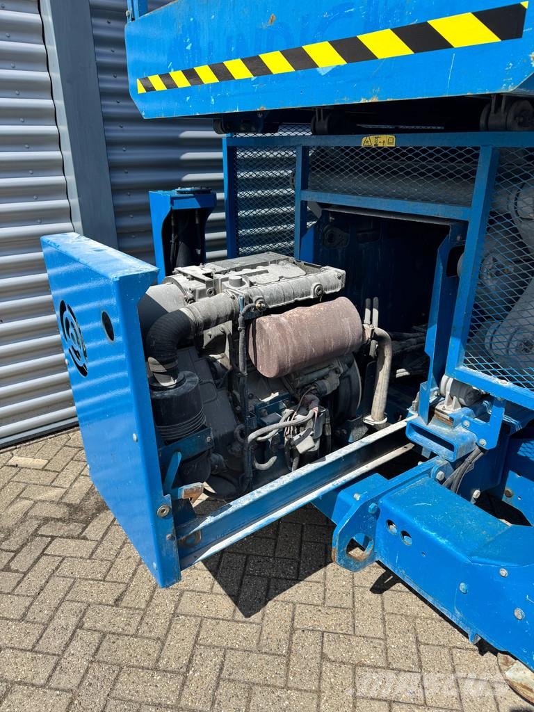 Genie GS4390 RT GS4390 RT Ruwterrein schaarhoogwerker sc 剪叉式升降机