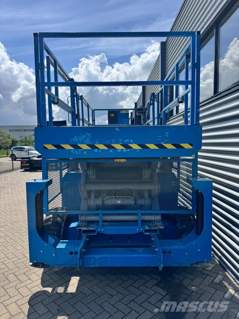 Genie GS4390 RT GS4390 RT Ruwterrein schaarhoogwerker sc 剪叉式升降机