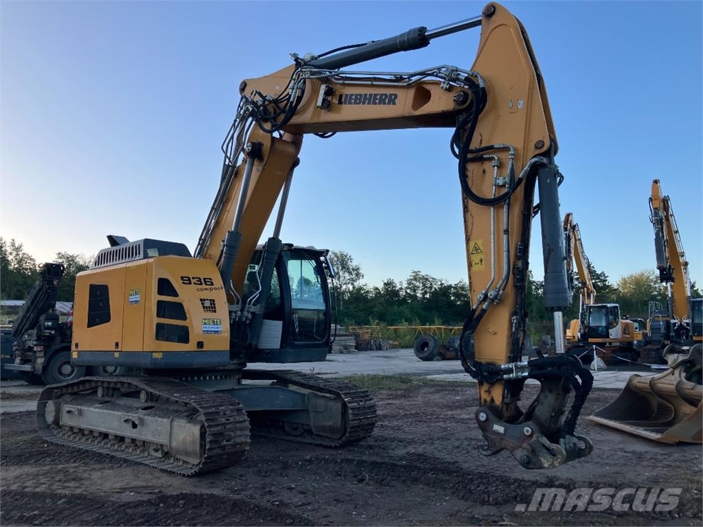 Liebherr R936 Bagri goseničarji