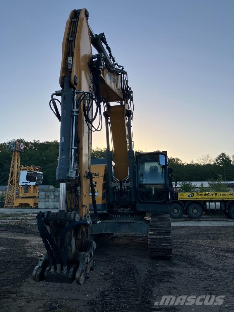 Liebherr R936 Bagri goseničarji