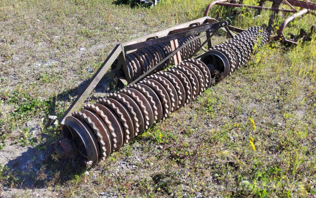 Jyrä Muu merkki Valjci
