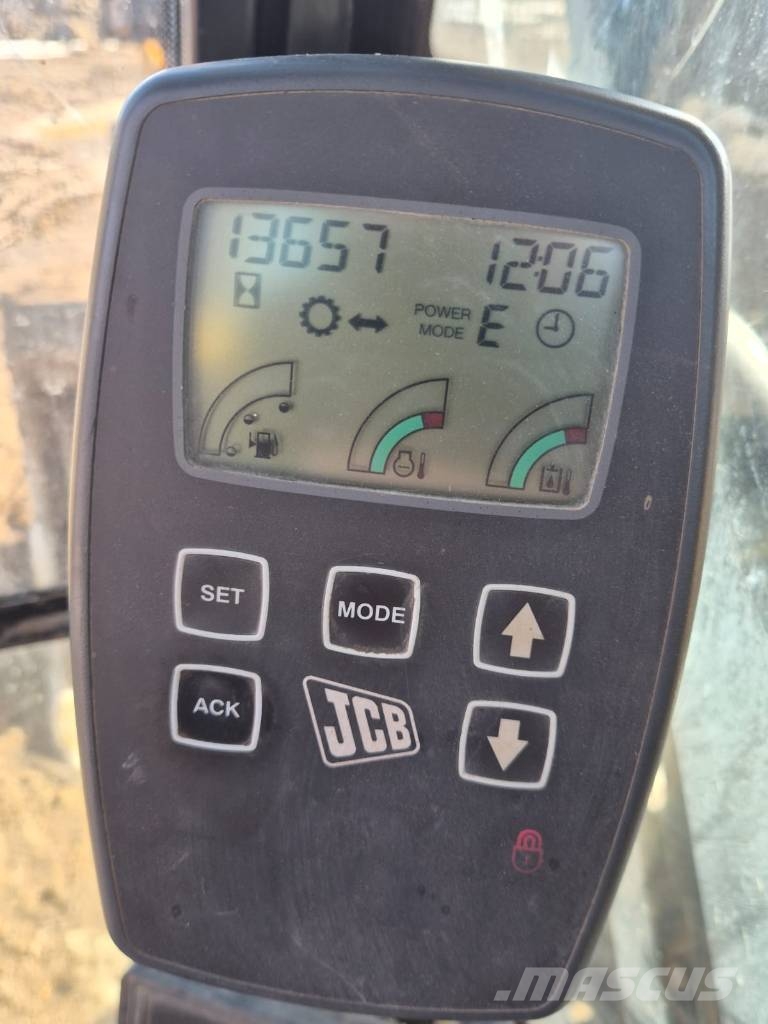 JCB JS 290 LC Rupsgraafmachines