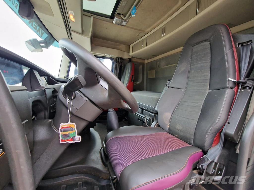 Volvo FH 13.420 6x2 - 1 deck livestock - Manual gearbox Tovornjaki za prevoz živine