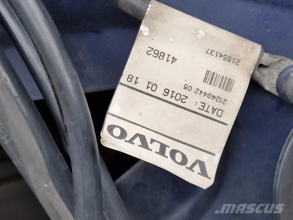Volvo FH 13.420 6x2 - 1 deck livestock - Manual gearbox Tovornjaki za prevoz živine