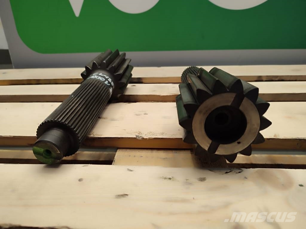 CLAAS Rear final drive shaft CLAAS AXION 820 Transmission