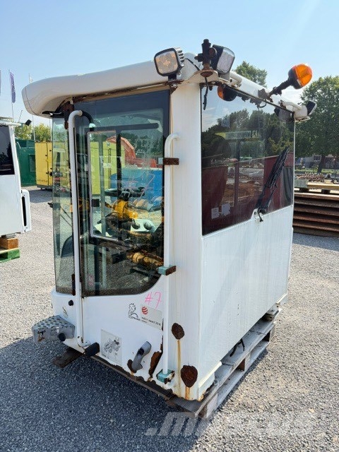 Liebherr L 566 XPower used cab كابينة والداخلية
