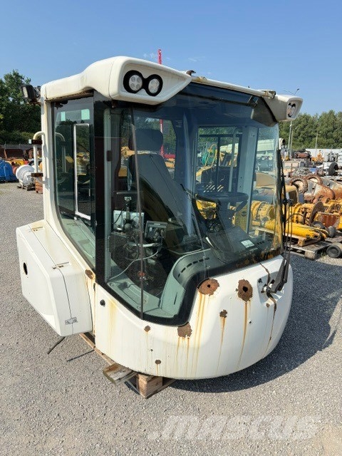 Liebherr L 566 XPower used cab كابينة والداخلية
