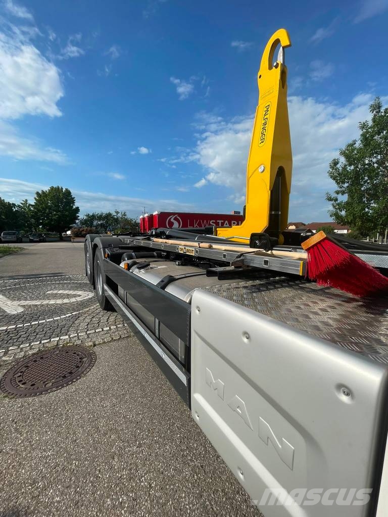 MAN TGS 26.540 (Hackenliftfahrzeug) Camiones portacontenedores