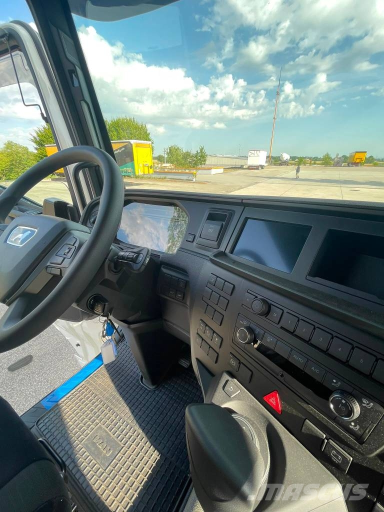 MAN TGS 26.540 (Hackenliftfahrzeug) Camiones portacontenedores