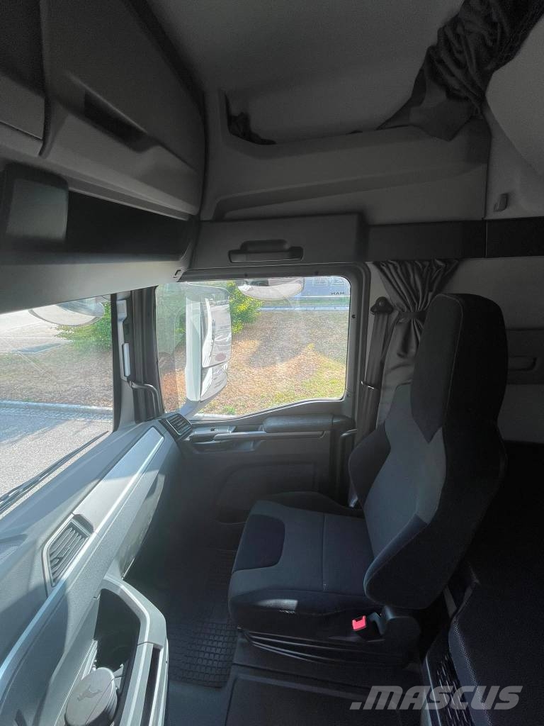 MAN TGS 26.540 (Hackenliftfahrzeug) Camiones portacontenedores