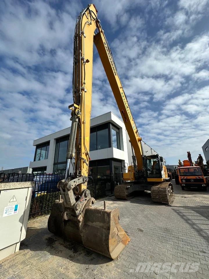 Liebherr R946LC Beltegraver