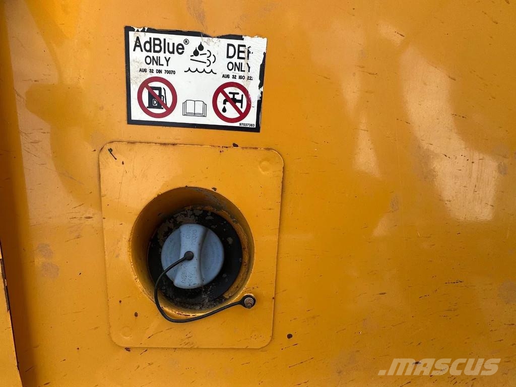 Liebherr R946LC Beltegraver
