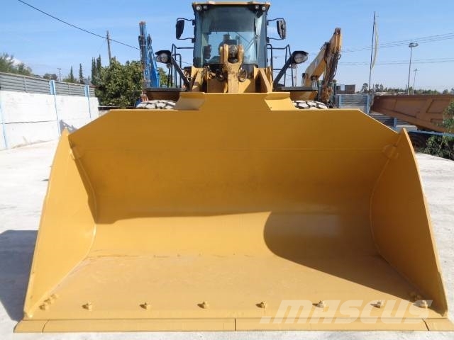 CAT 972 MXE Gumikerekes homlokrakodók