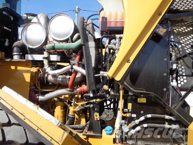 CAT 972 MXE Gumikerekes homlokrakodók