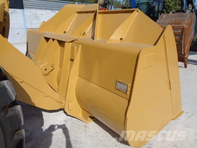 CAT 972 MXE Gumikerekes homlokrakodók