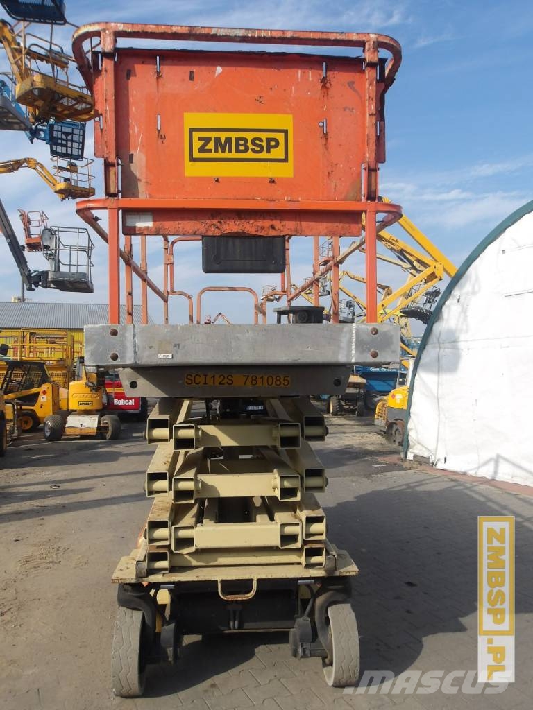 JLG 3246 ES رافعات مقصية الشكل