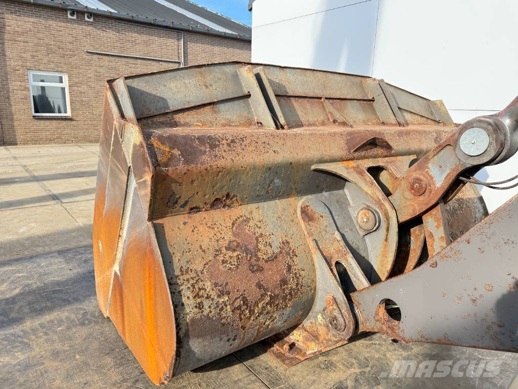 Volvo L150G - Automatic Greasing / CDC Steering Kolesni nakladalci