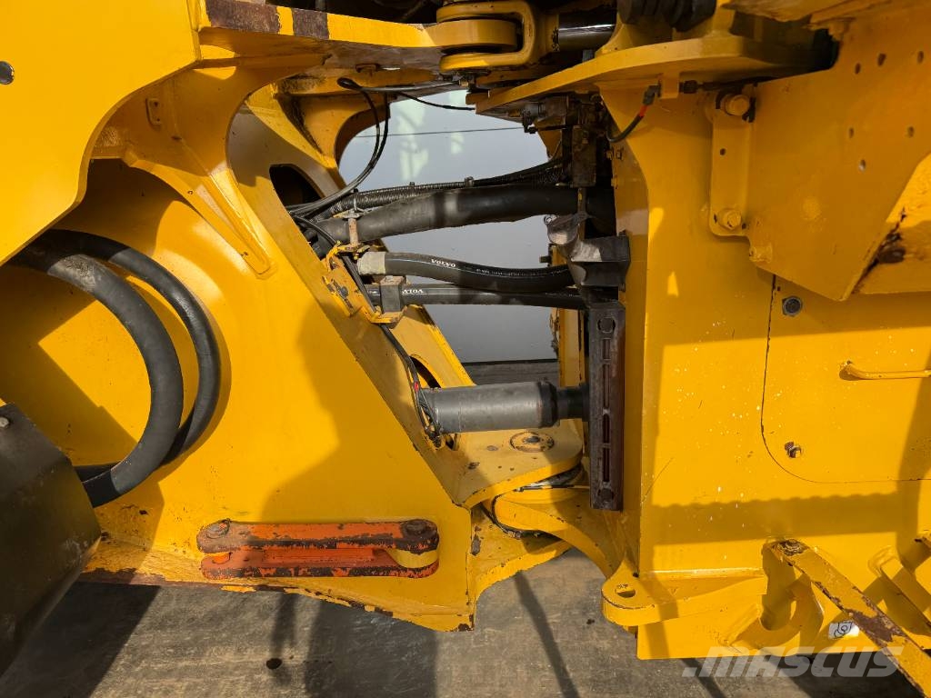 Volvo L150G - Automatic Greasing / CDC Steering Kolesni nakladalci