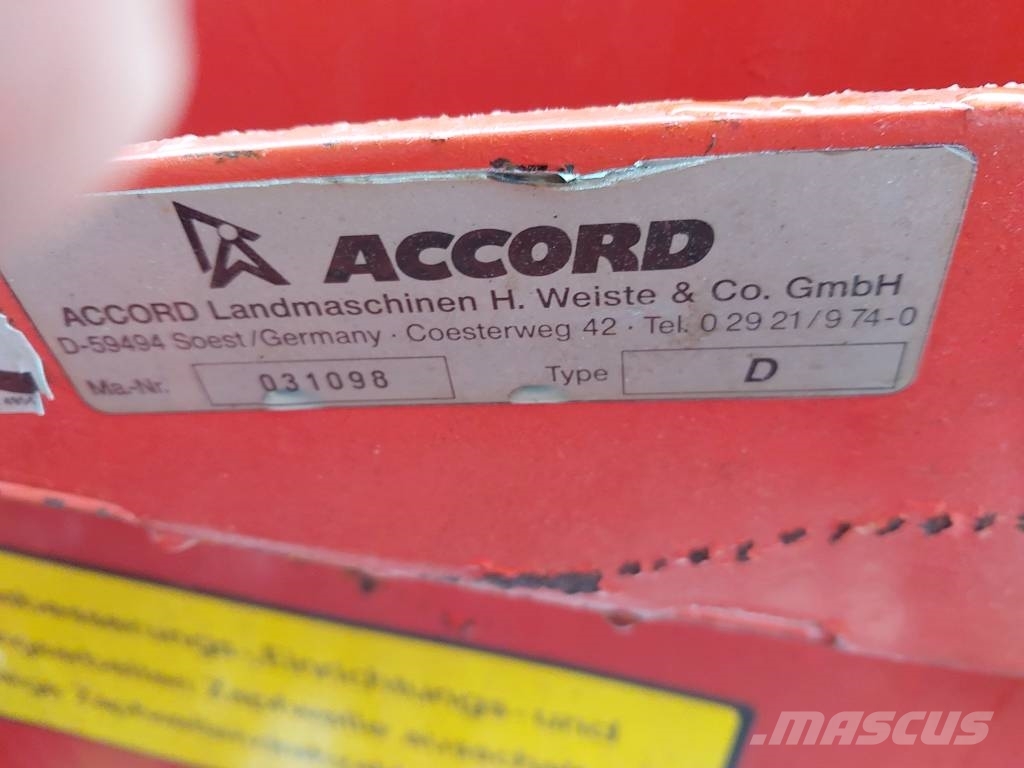 Kverneland Acort PHB 18 300 / PNEUMATIC EA Combination drills