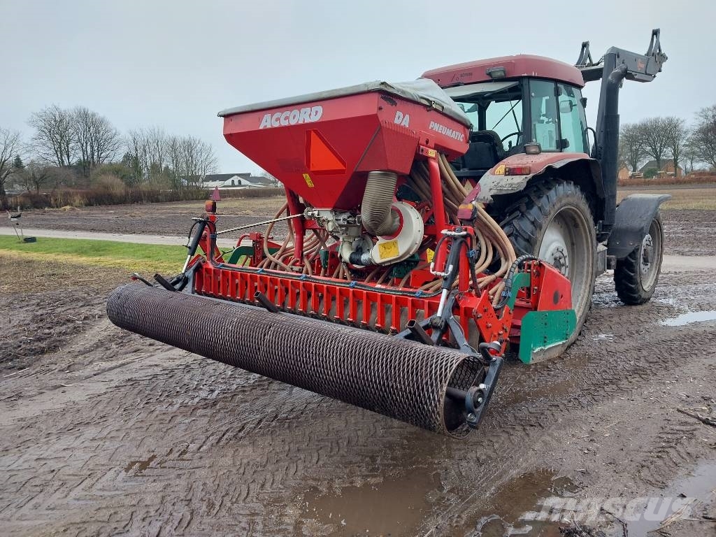 Kverneland Acort PHB 18 300 / PNEUMATIC EA Combination drills