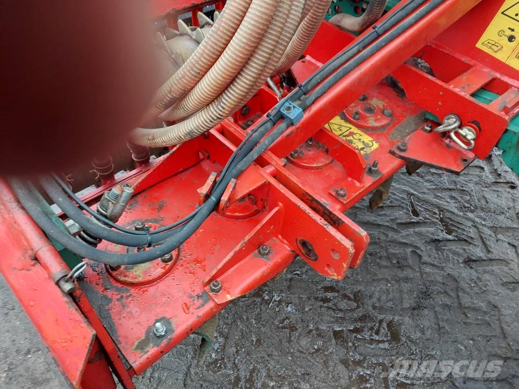 Kverneland Acort PHB 18 300 / PNEUMATIC EA Combination drills