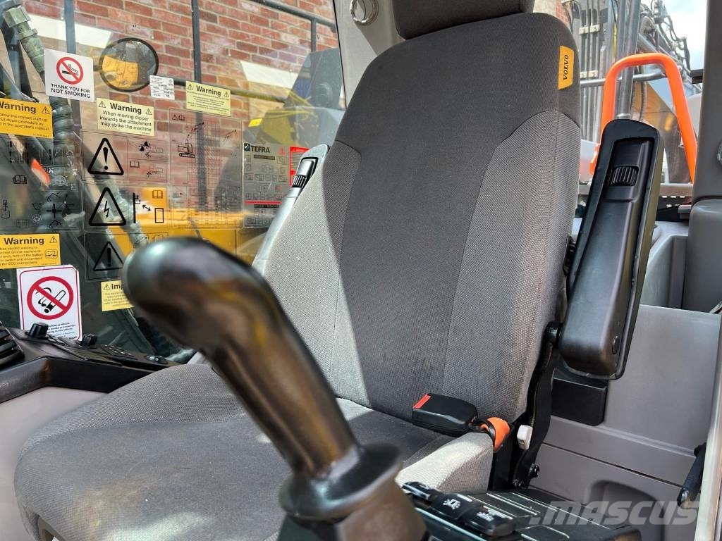 Volvo EC 140 Гусеничні екскаватори