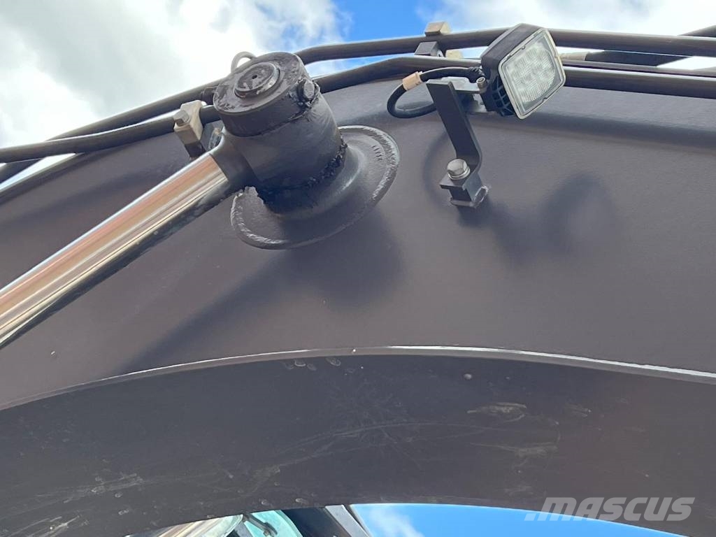 Volvo EC 140 Гусеничні екскаватори