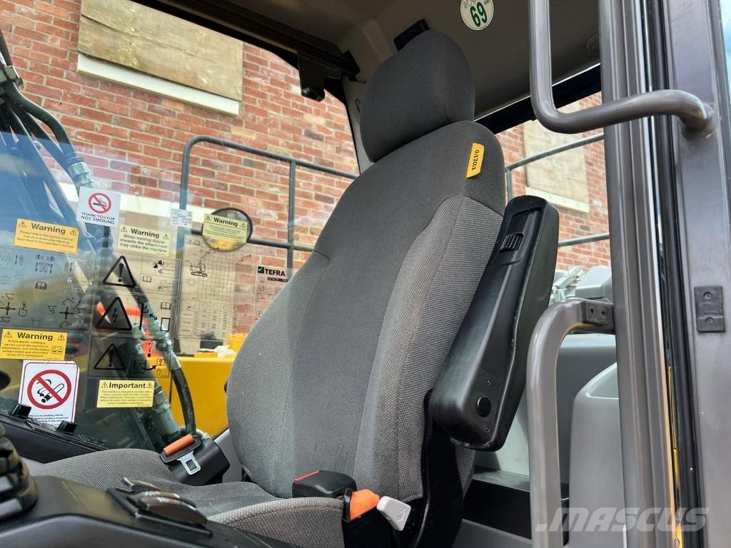 Volvo EC 140 Гусеничні екскаватори