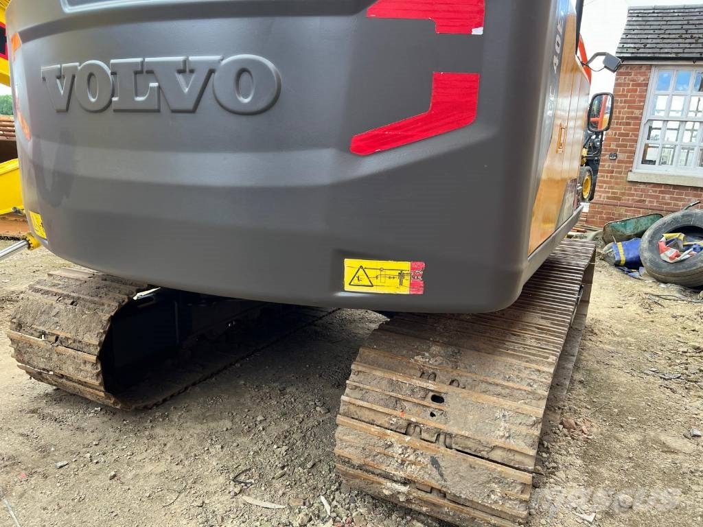 Volvo EC 140 Гусеничні екскаватори
