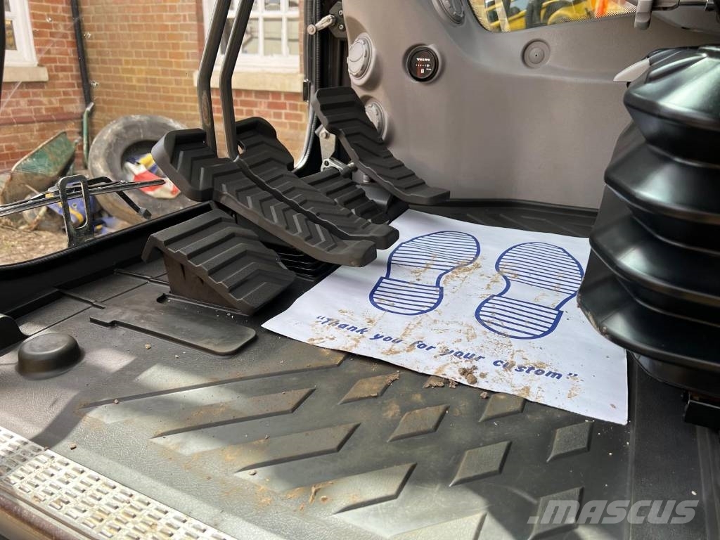 Volvo EC 140 Гусеничні екскаватори