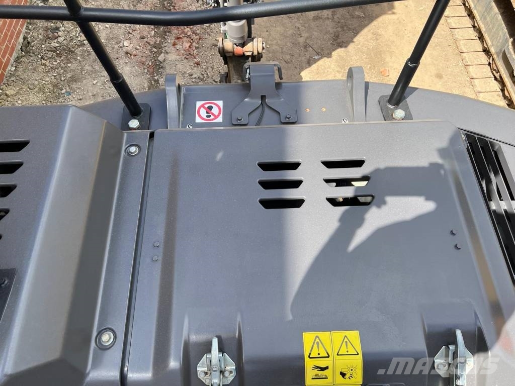Volvo EC 140 Гусеничні екскаватори