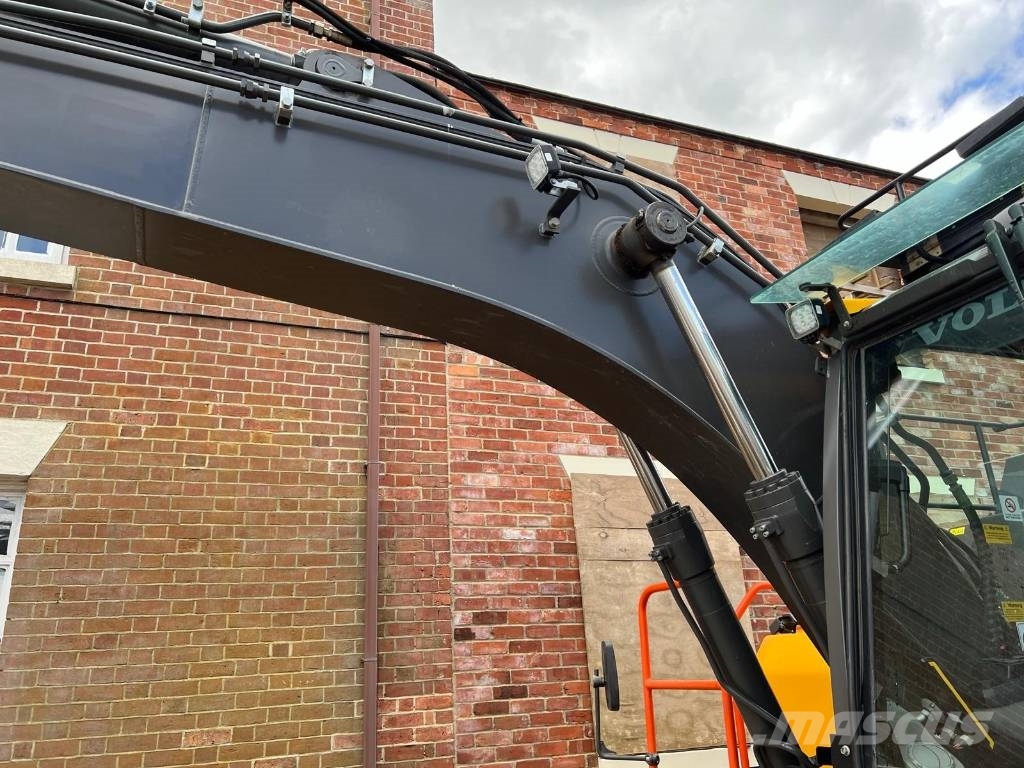 Volvo EC 140 Гусеничні екскаватори