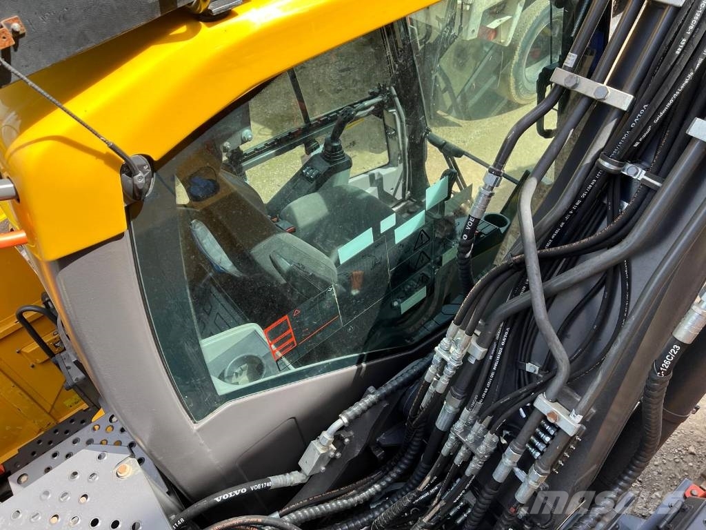 Volvo EC 140 Гусеничні екскаватори
