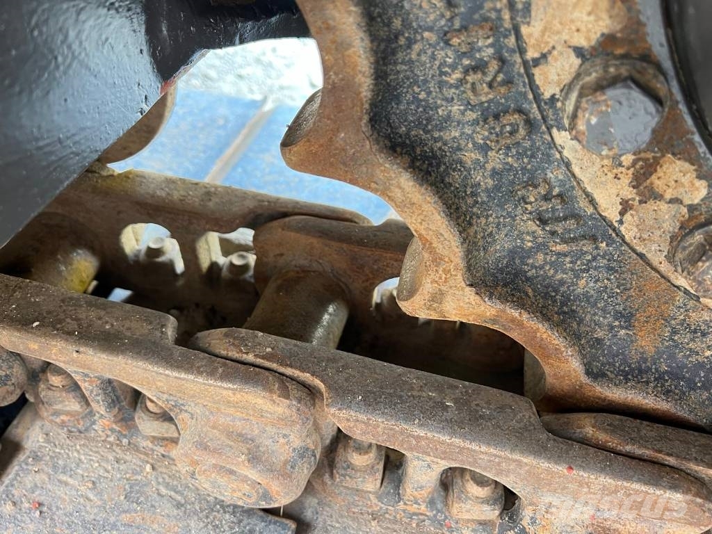Volvo EC 140 Гусеничні екскаватори