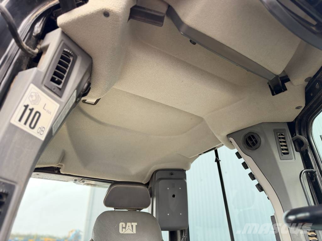 CAT D5 LGP Telaketjupuskutraktorit